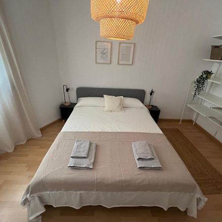 Cozy Apartment Well-Located In Terrassa, Barcelona Exteriér fotografie