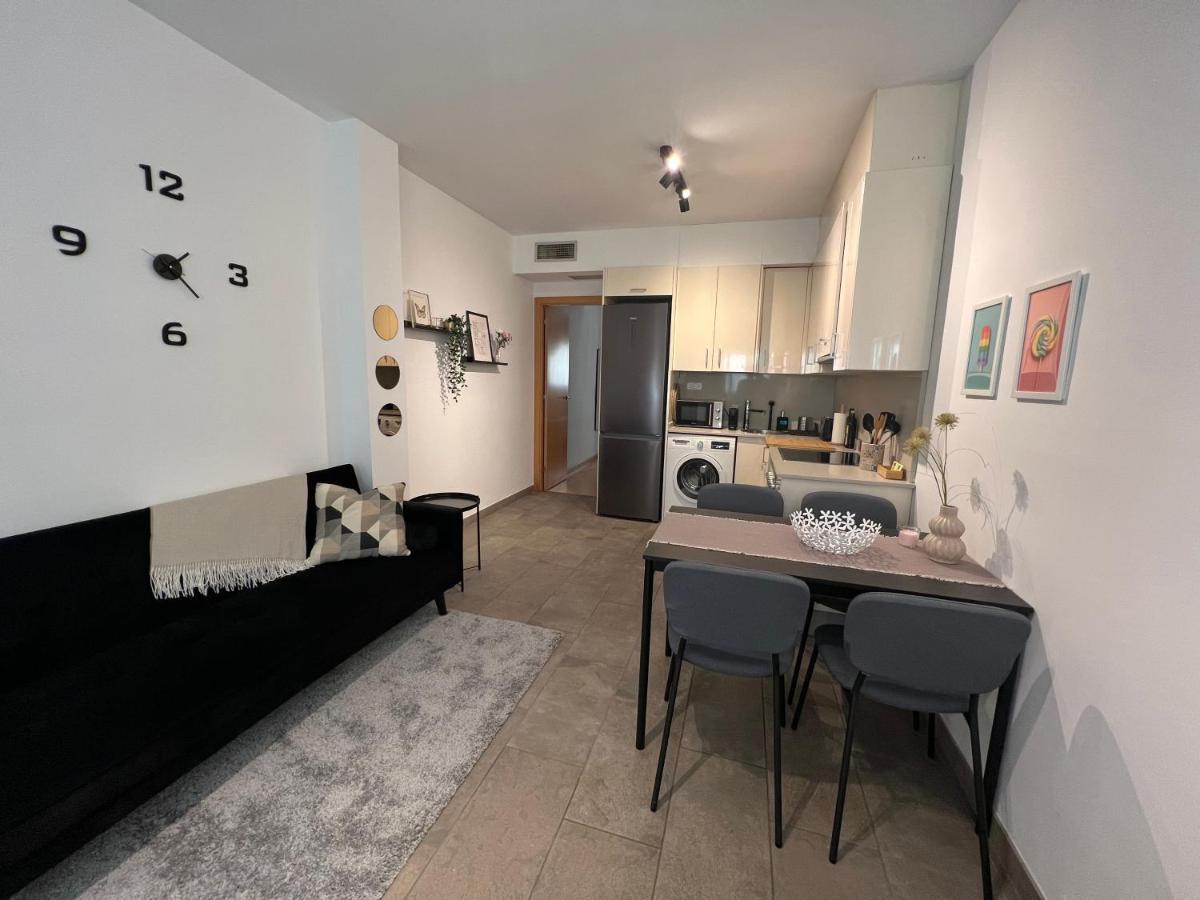 Cozy Apartment Well-Located In Terrassa, Barcelona Exteriér fotografie